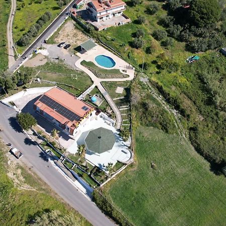 La Pagoda Gizzeria Buitenkant foto