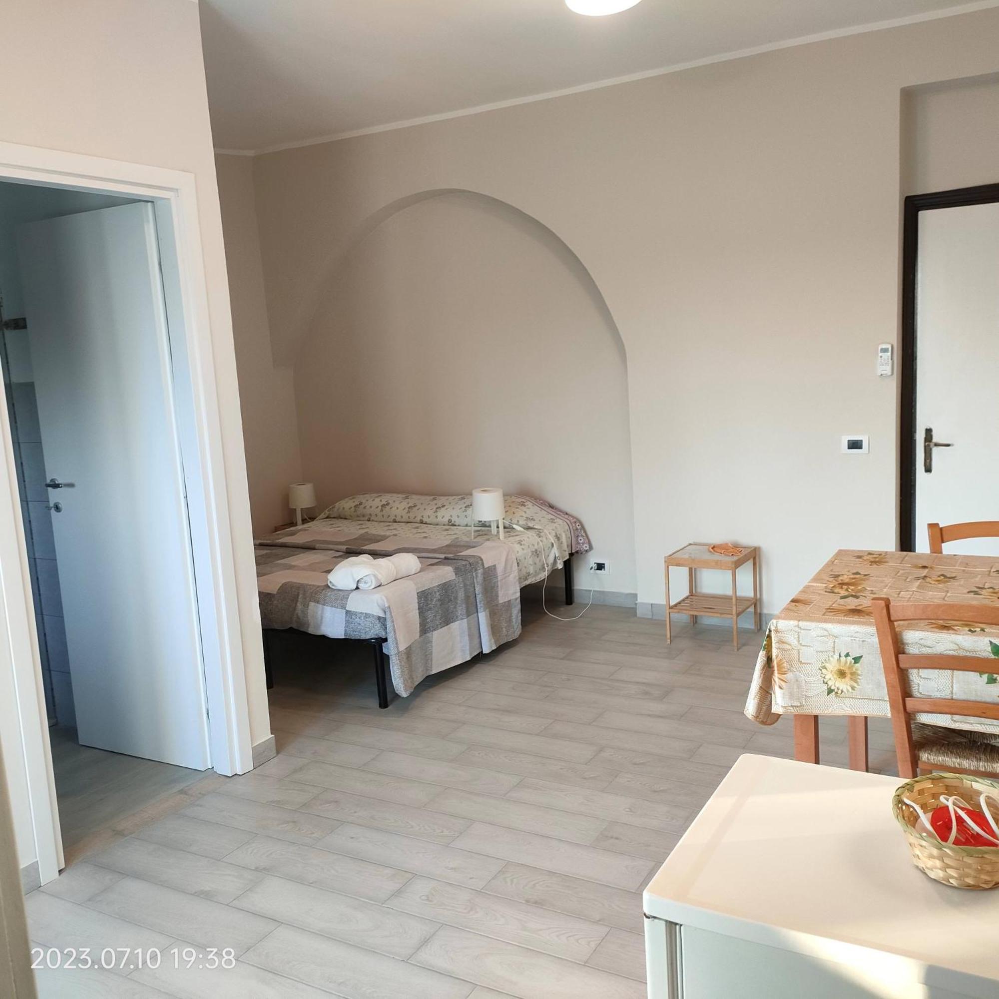 La Pagoda Aparthotel Gizzeria Buitenkant foto
